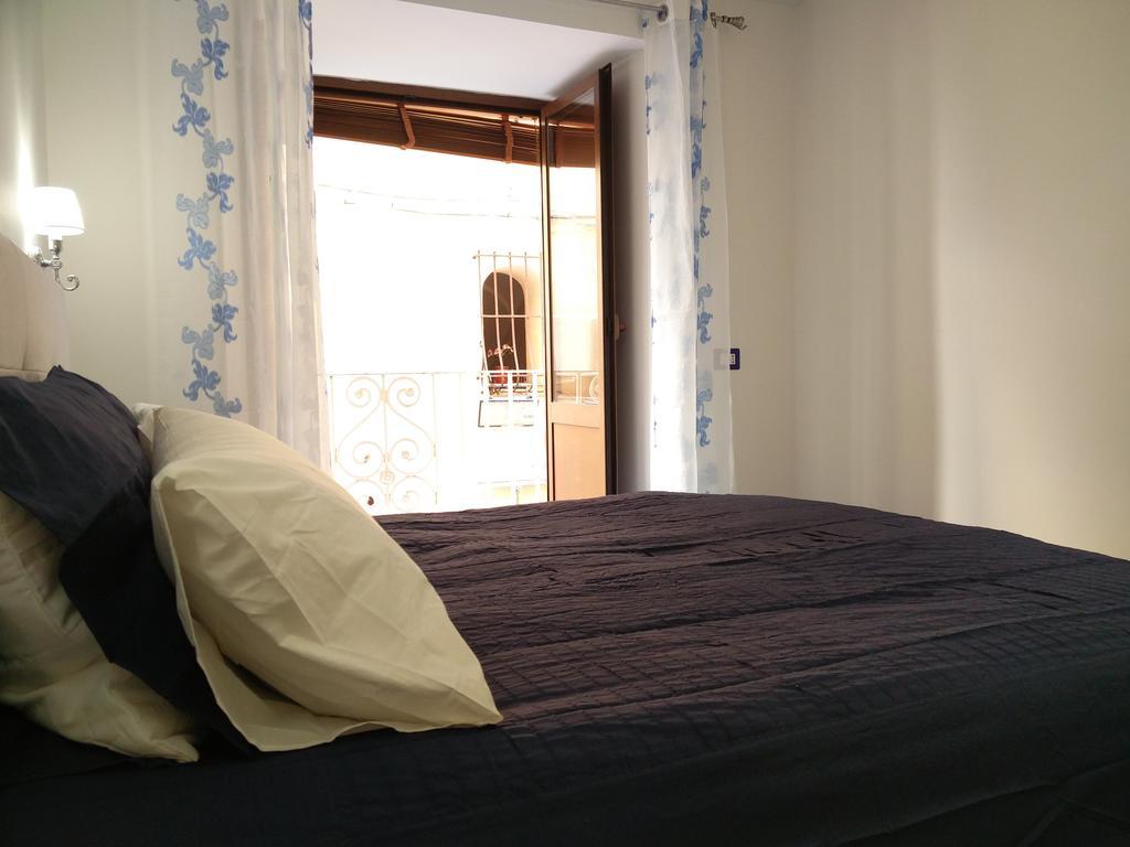 Sedil Dominova Apartment Sorrento Exteriör bild